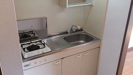 kitchen.jpg(12299 byte)