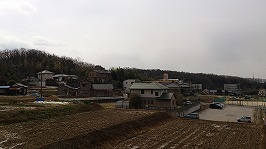 outsideview.jpg(14139 byte)